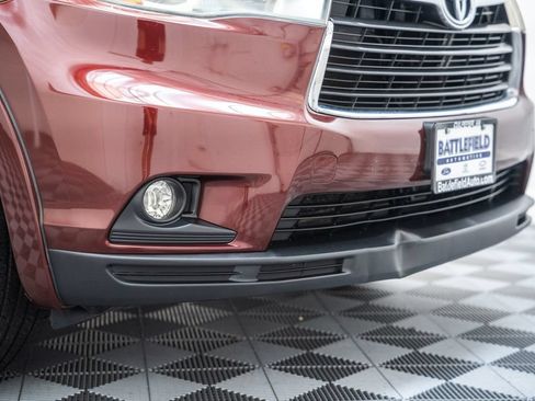 Used 2015 Toyota Highlander XLE FWD image 16
