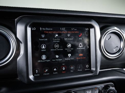 Used 2020 Jeep Wrangler Unlimited Sahara AWD/4WD image 18