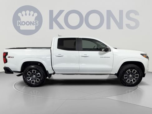 Used 2026 Chevrolet Colorado Z71 w/ Technology Package AWD/4WD image 8