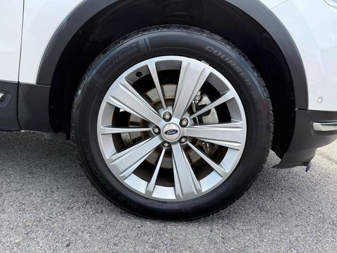 Used 2018 Ford Explorer Limited w/ Equipment Group 301A AWD/4WD image 45