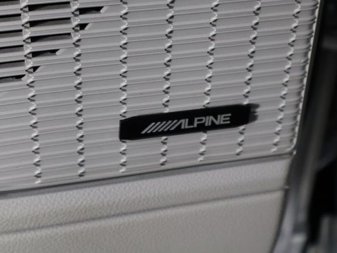 Used 2023 Jeep Grand Cherokee Overland RWD image 22