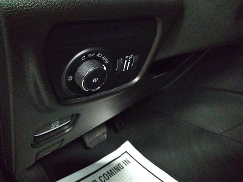 Used 2023 Jeep Grand Cherokee L Limited w/ Luxury Tech Group II image 28