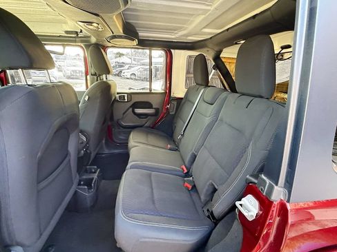 Used 2021 Jeep Wrangler Unlimited Sport AWD/4WD image 24
