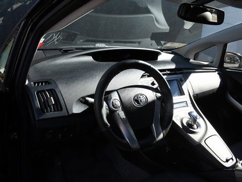 Used 2012 Toyota Prius Four image 14