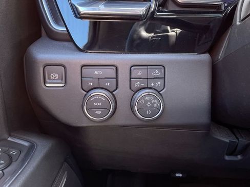 Used 2022 Chevrolet Silverado 1500 RST w/ Convenience Package II AWD/4WD image 18