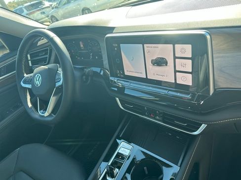 New 2026 Volkswagen Atlas SE FWD image 34