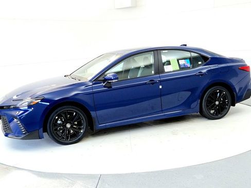 New 2026 Toyota Camry SE AWD/4WD image 3