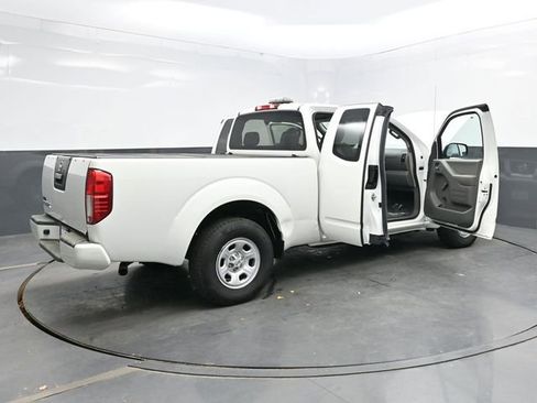 Used 2019 Nissan Frontier S image 42
