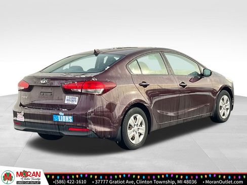 Used 2017 Kia Forte LX image 5