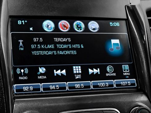 Used 2017 Chevrolet Impala LT FWD image 25