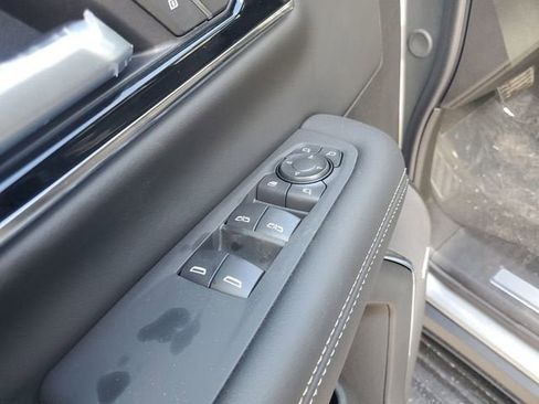 New 2026 GMC Yukon Elevation image 18