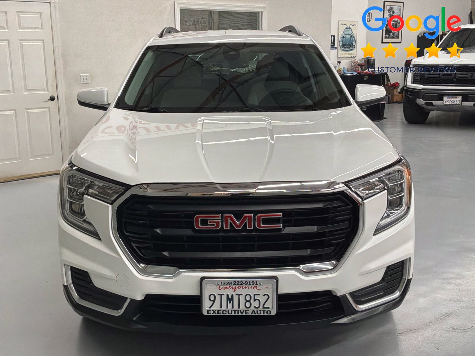 Used 2023 GMC Terrain SLE w/ Driver Convenience Package AWD/4WD image 2