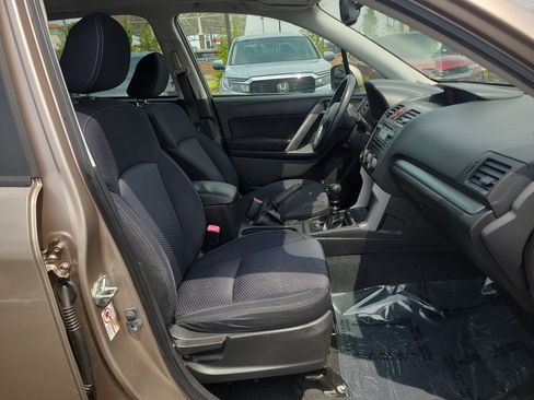 Used 2015 Subaru Forester 2.5i Premium AWD/4WD image 17