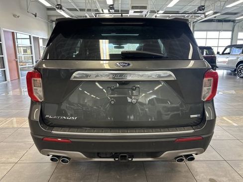 Used 2020 Ford Explorer Platinum w/ Premium Technology Package AWD/4WD image 12