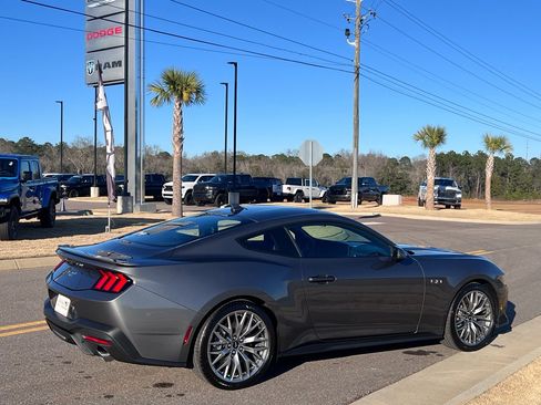Used 2025 Ford Mustang GT Premium image 2