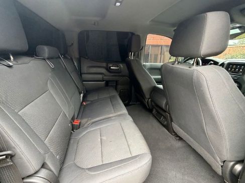 Used 2019 Chevrolet Silverado 1500 Custom w/ Trailering Package image 8