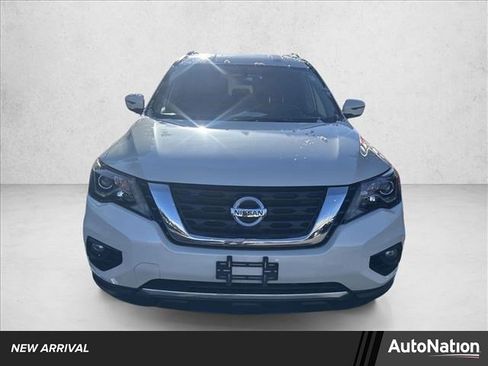 Used 2017 Nissan Pathfinder SV AWD/4WD image 1