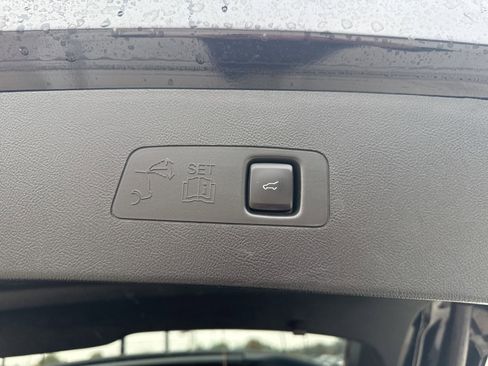 Used 2022 Lincoln Corsair AWD w/ Equipment Group 101A image 7