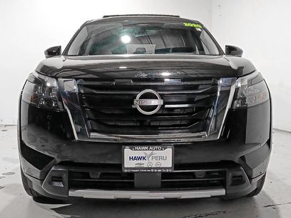 Used 2025 Nissan Pathfinder SL