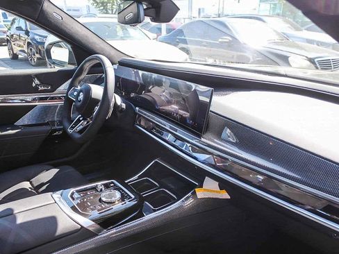 New 2026 BMW 760i xDrive w/ Executive Package image 16