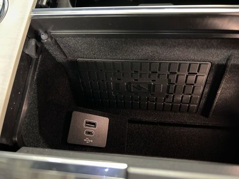 New 2026 Lincoln Navigator Reserve w/ Jet Appearance Package image 19