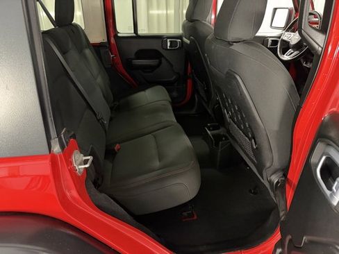 Used 2021 Jeep Wrangler Unlimited Rubicon image 8