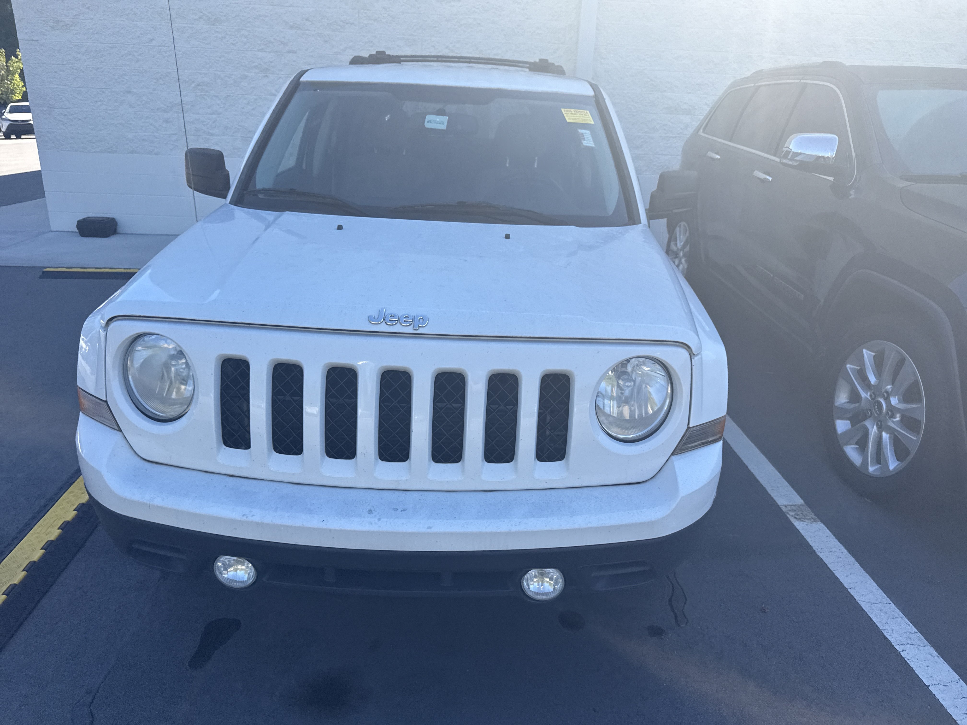 Used 2014 Jeep Patriot Latitude FWD image 2