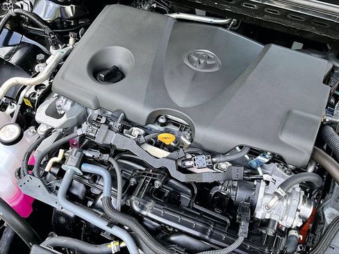 Used 2025 Toyota Camry XLE FWD image 30
