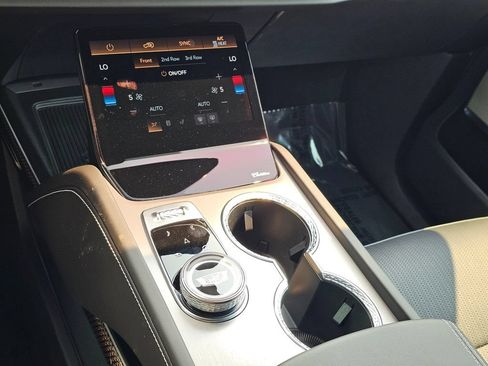 New 2027 Cadillac Vistiq Sport AWD/4WD image 34