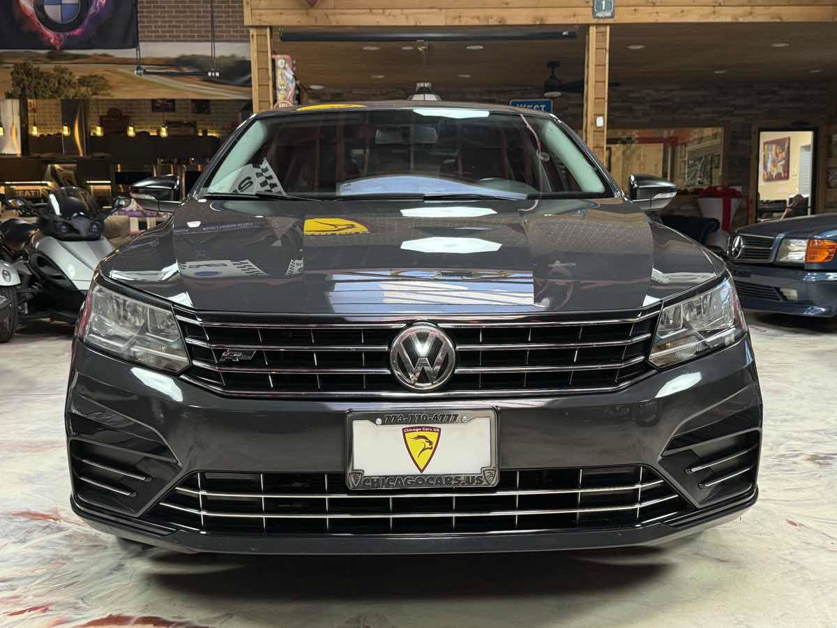 Used 2017 Volkswagen Passat 1.8T R-Line FWD image 2