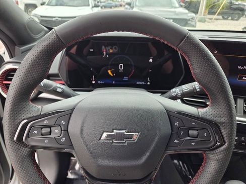 Used 2024 Chevrolet Trax RS w/ Driver Confidence Package image 29