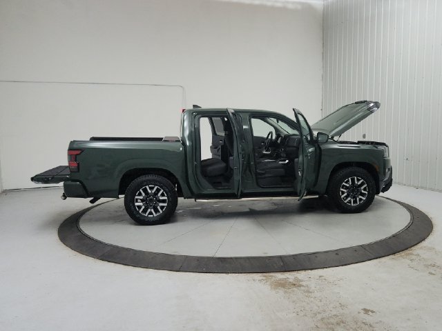 Used 2023 Nissan Frontier SV w/ SV Convenience Package RWD image 17