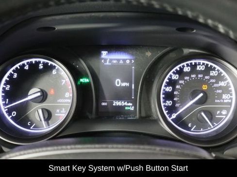 Used 2024 Toyota Camry SE image 11