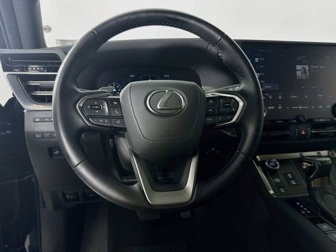 Used 2025 Lexus GX 550 w/ Accessory Package (31) AWD/4WD image 12
