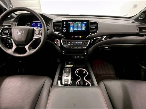 Used 2025 Honda Passport Black Edition image 14