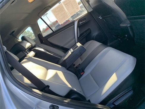 Used 2017 Toyota RAV4 Limited image 12