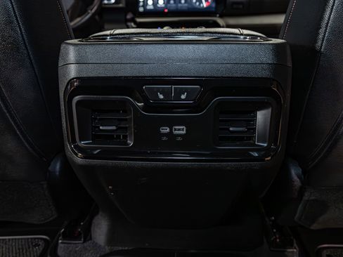 Used 2022 GMC Sierra 1500 AT4 w/ AT4 Premium Package AWD/4WD image 22