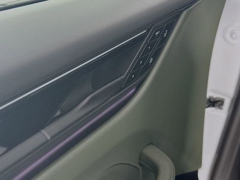 New 2026 Porsche Macan 4S Electric image 20