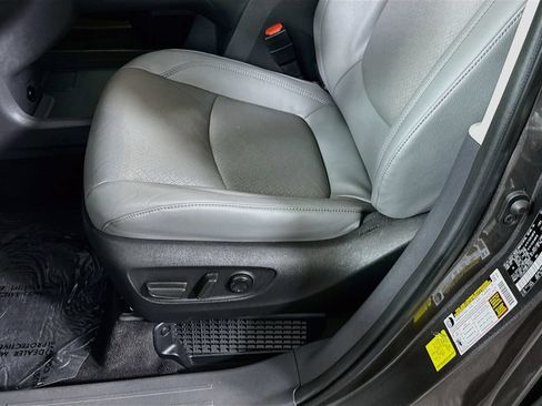 Used 2024 Toyota Sienna Limited AWD/4WD image 24