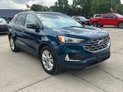 Used 2020 Ford Edge Titanium AWD/4WD image 3