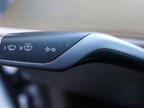 Used 2021 Tesla Model 3 Standard Range Plus image 21