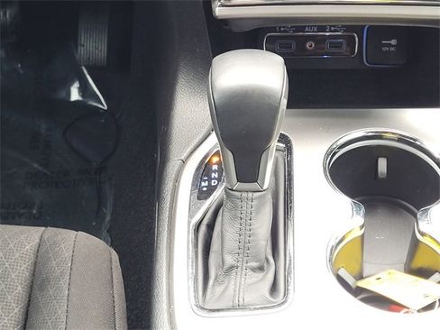 Used 2019 Jeep Grand Cherokee Laredo w/ 18" Wheel & 8.4" Radio Group image 16