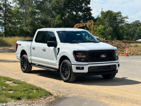 New 2026 Ford F150 XLT w/ Equipment Group 302A MID AWD/4WD image 2