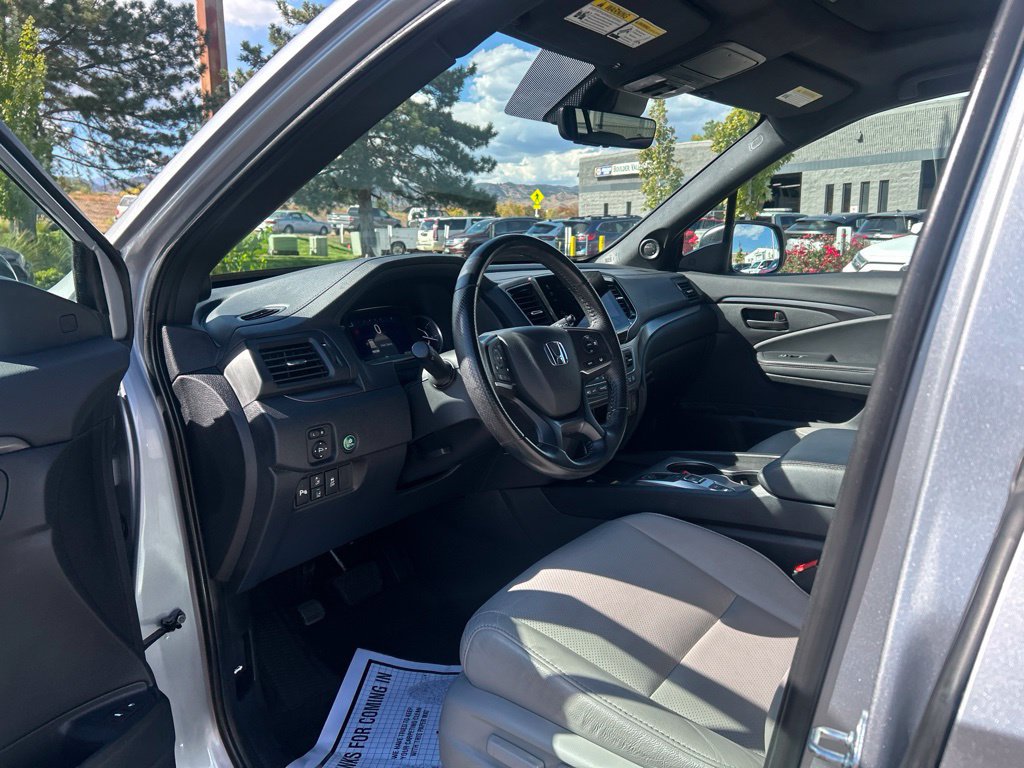 Used 2025 Honda Passport EX-L image 23