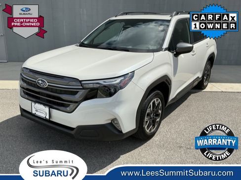 Certified 2025 Subaru Forester Premium AWD/4WD image 1