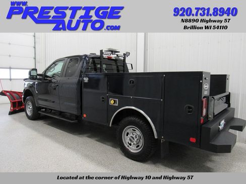 Used 2022 Ford F250 XL w/ Power Equipment Group AWD/4WD image 2
