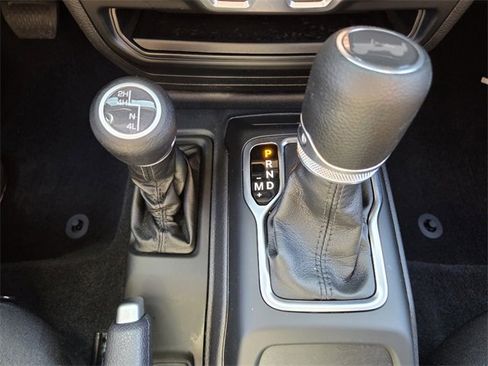 Used 2021 Jeep Wrangler Unlimited Sport w/ Technology Group image 31