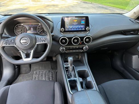 Used 2025 Nissan Sentra SV FWD image 28