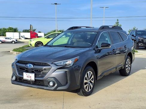 Certified 2024 Subaru Outback Premium AWD/4WD image 3