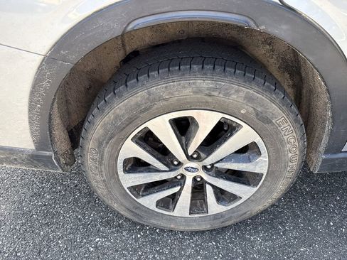 Used 2020 Subaru Outback 2.5i image 17